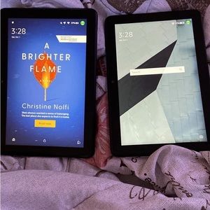 2 Amazon Fire HD 8 tablets